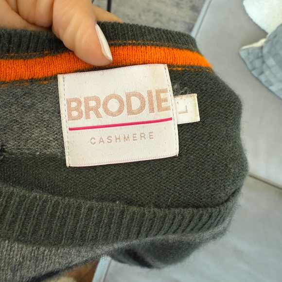 Brodie cashmere Coco Camo sweater. 100% Mongolian cashmere - Picture 7 of 7